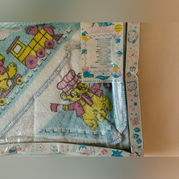 Cute Bear and Train Design Bath Towel Set - Picture 4 of 8